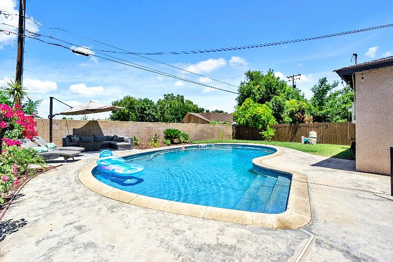 Furnished Finder property 409492_1 photo 21