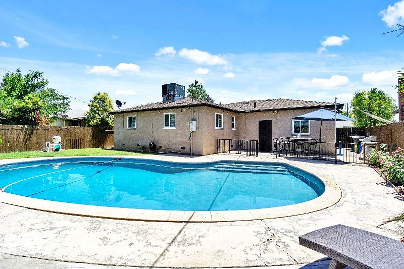 Furnished Finder property 409492_1 photo 25