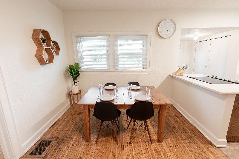 Furnished Finder property 409511_1 photo 11