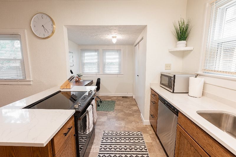 Furnished Finder property 409511_1 photo 13