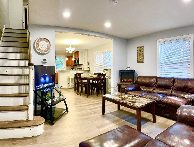 Furnished Finder property 409597_1 photo 3