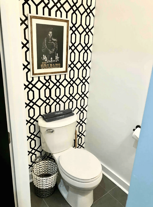 Half bathroom on the first floor