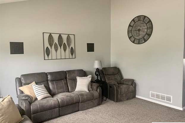 Furnished Finder property 409763_1 photo 3