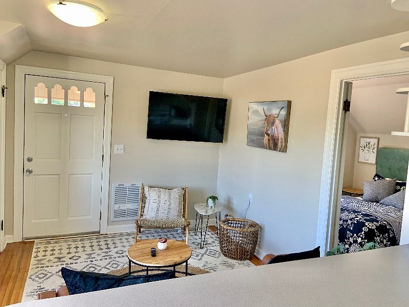 Furnished Finder property 409828_1 photo 7