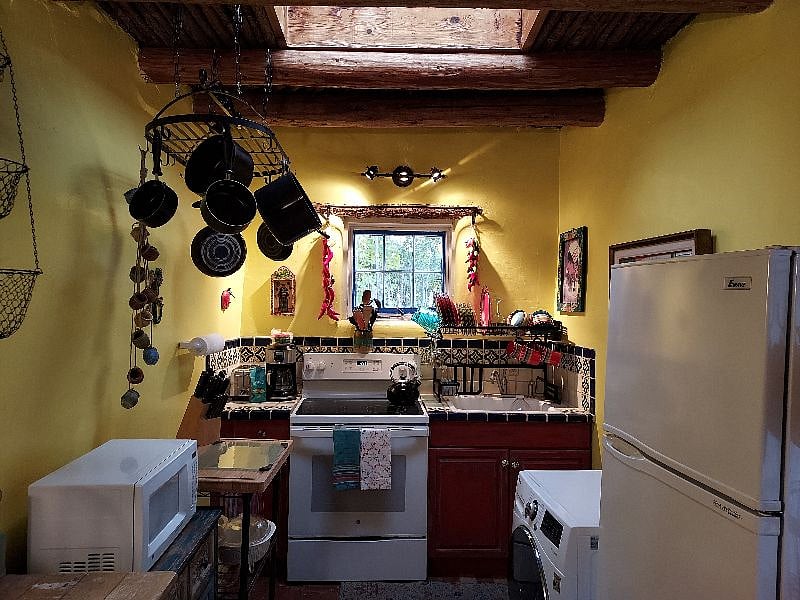 Furnished Finder property 409855_1 photo 28