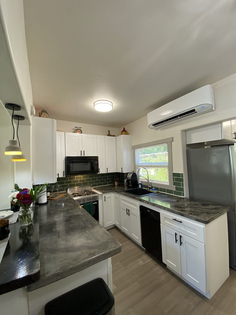 Furnished Finder property 409886_1 photo 2