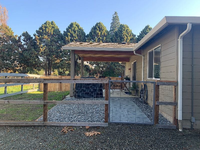 Furnished Finder property 409887_1 photo 14