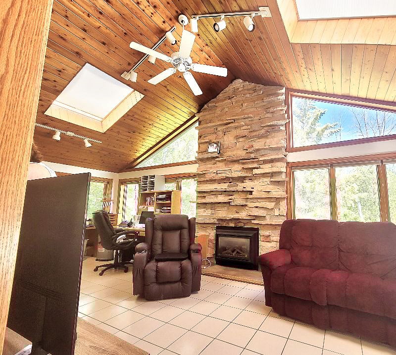 Furnished Finder property 409990_1 photo 2