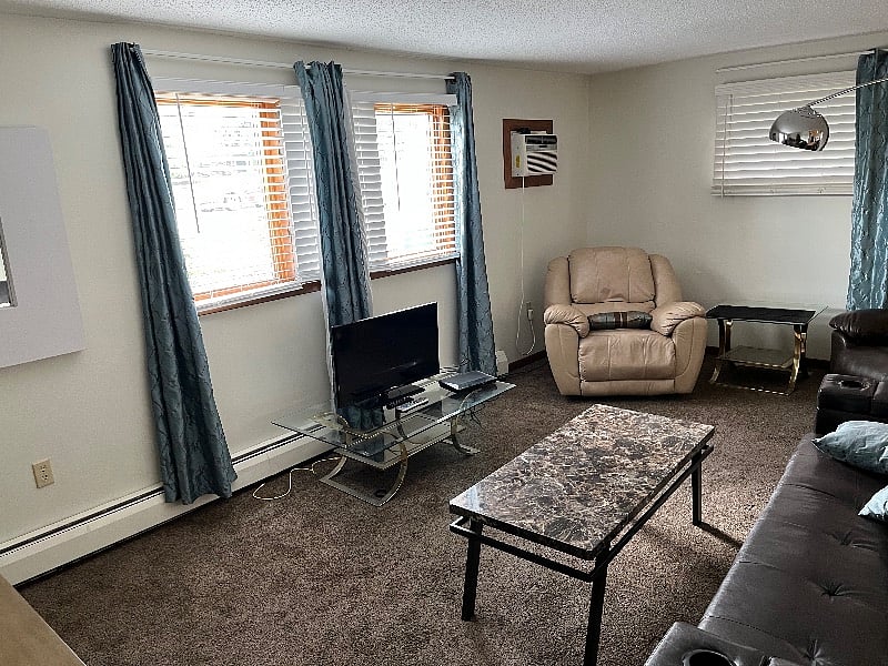Furnished Finder property 410010_1 photo 3