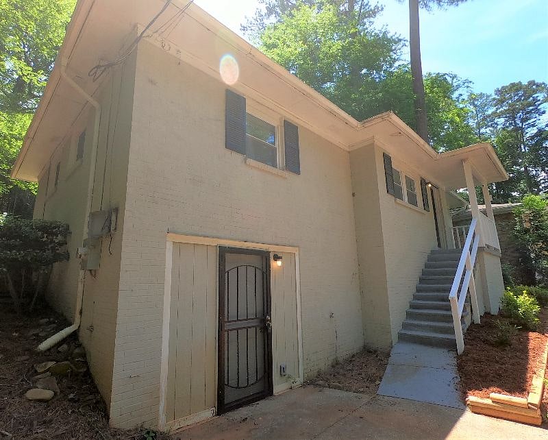 Left Exterior