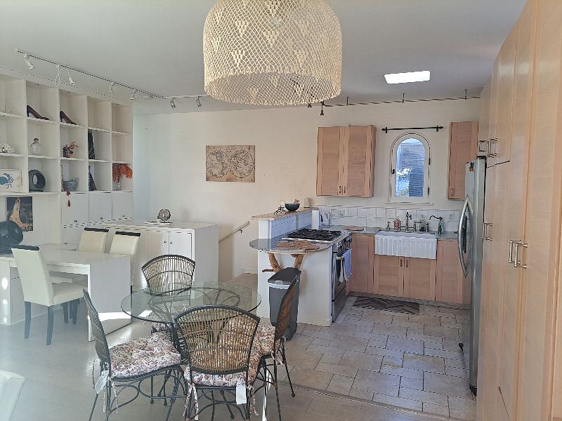 Furnished Finder property 410099_1 photo 7