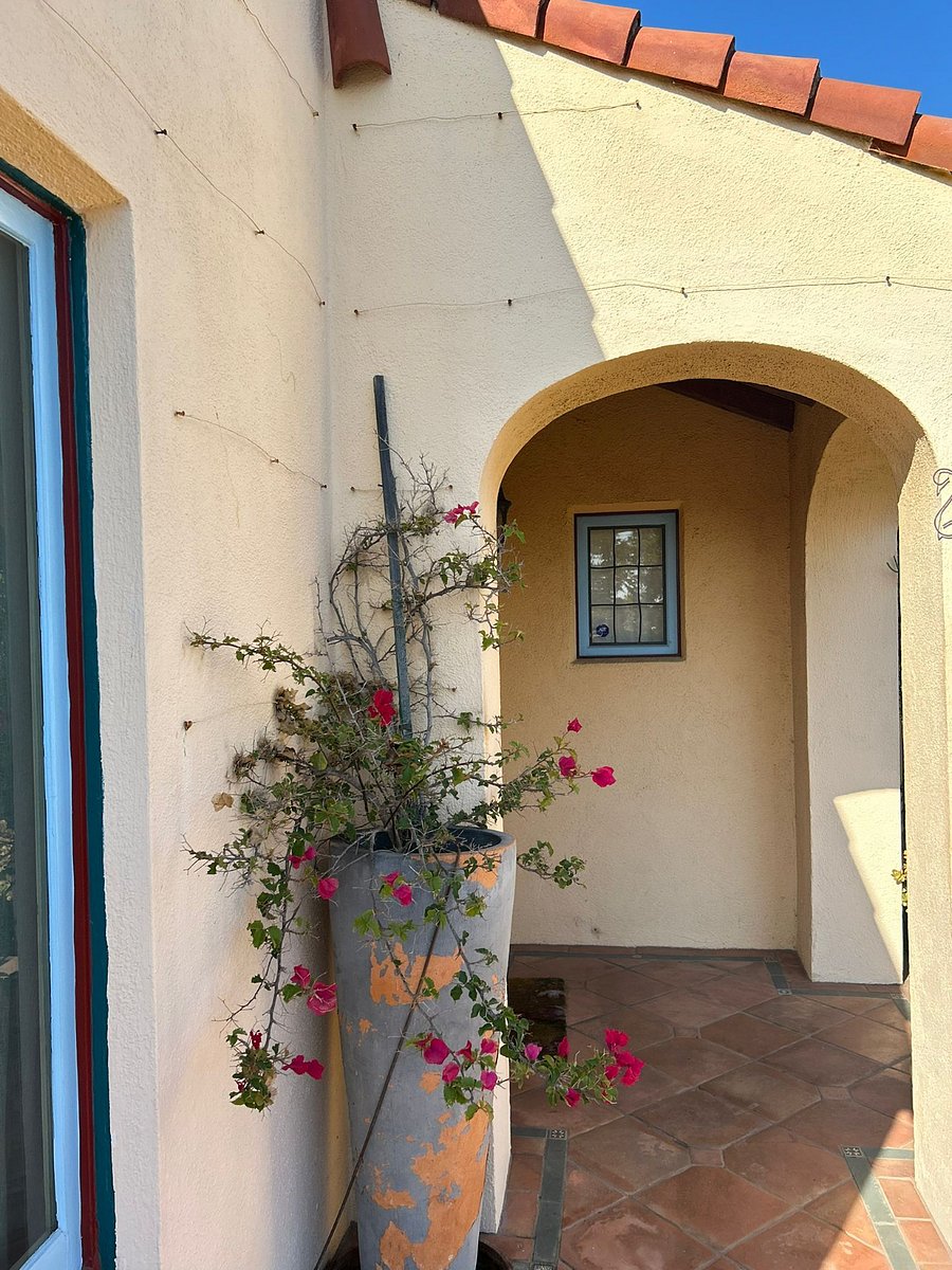 Furnished Finder property 410099_1 photo 21