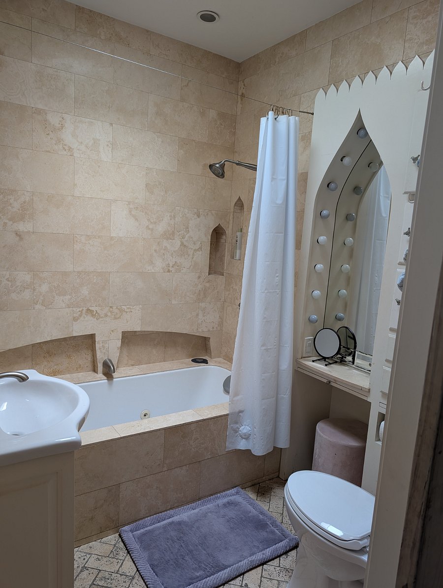 Furnished Finder property 410099_1 photo 35