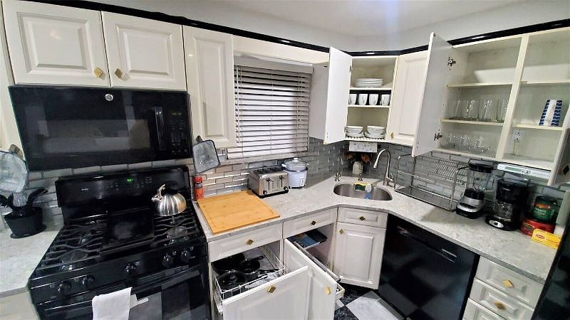 Furnished Finder property 410105_1 photo 8