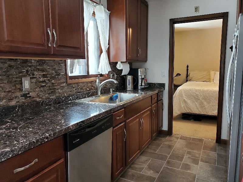 Furnished Finder property 410119_1 photo 3