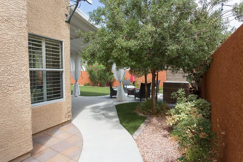 Furnished Finder property 410163_1 photo 6