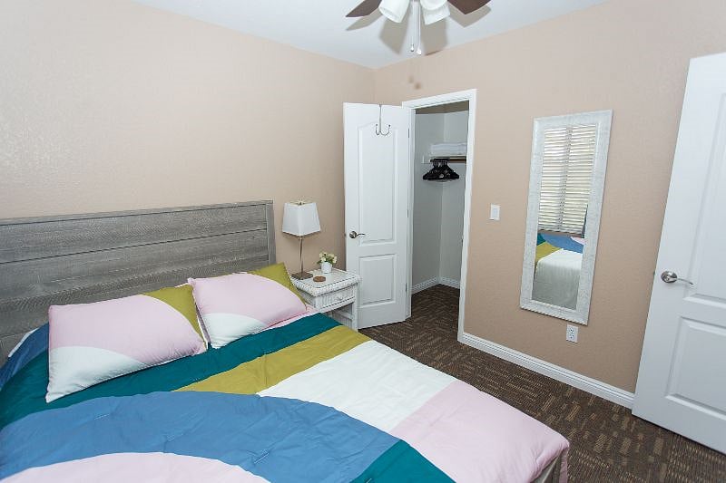 Furnished Finder property 410163_1 photo 36