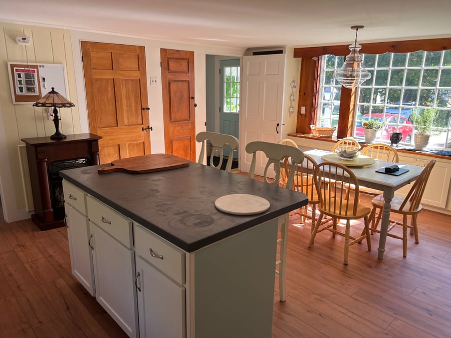 Furnished Finder property 410205_5 photo 18