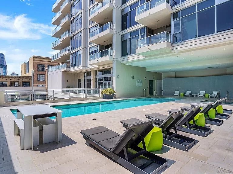 Furnished Finder property 410220_1 photo 19