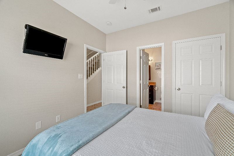 2nd floor queen bedroom close to kitchen and living room
