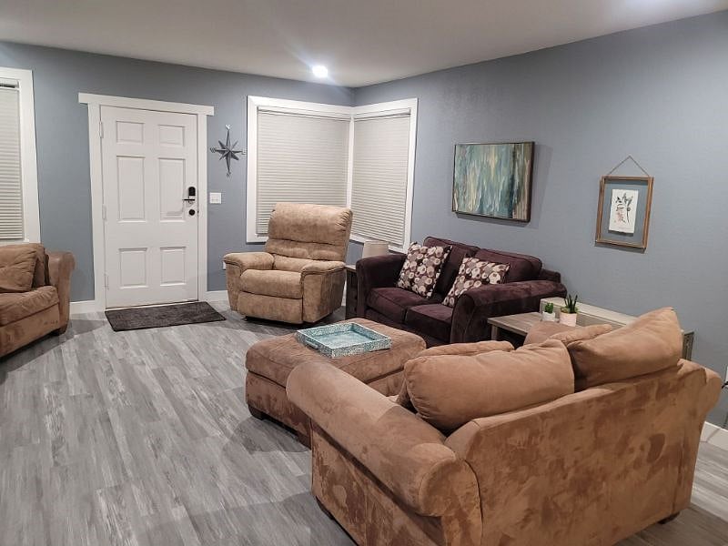 Furnished Finder property 410285_1 photo 4