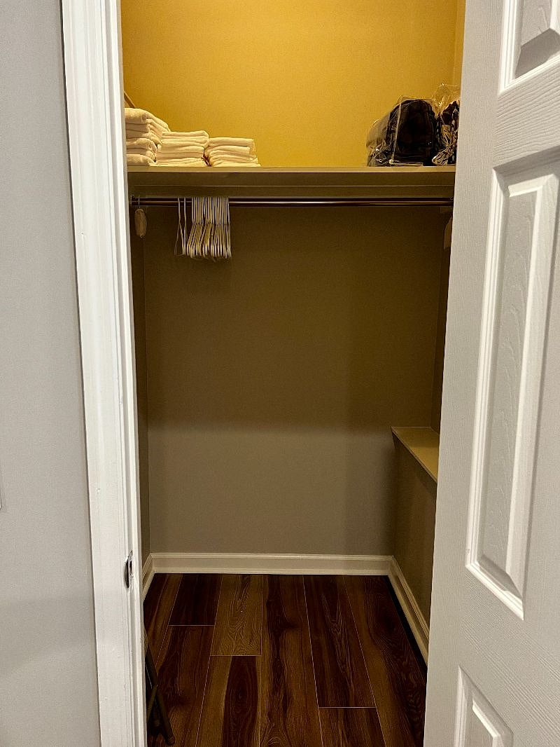 Walk-in closet