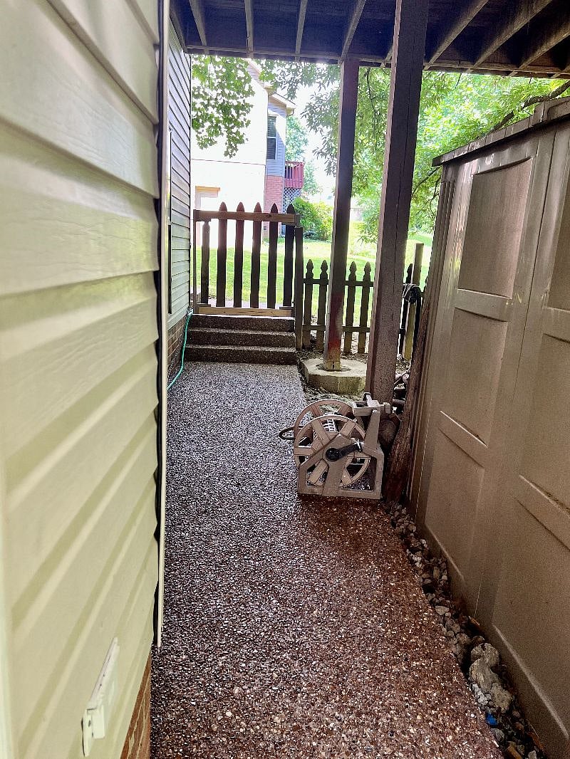 Private walk way and entrance into the apartment.