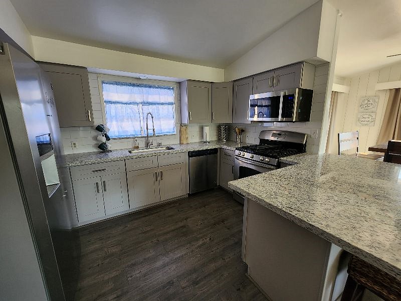 Furnished Finder property 410366_1 photo 33