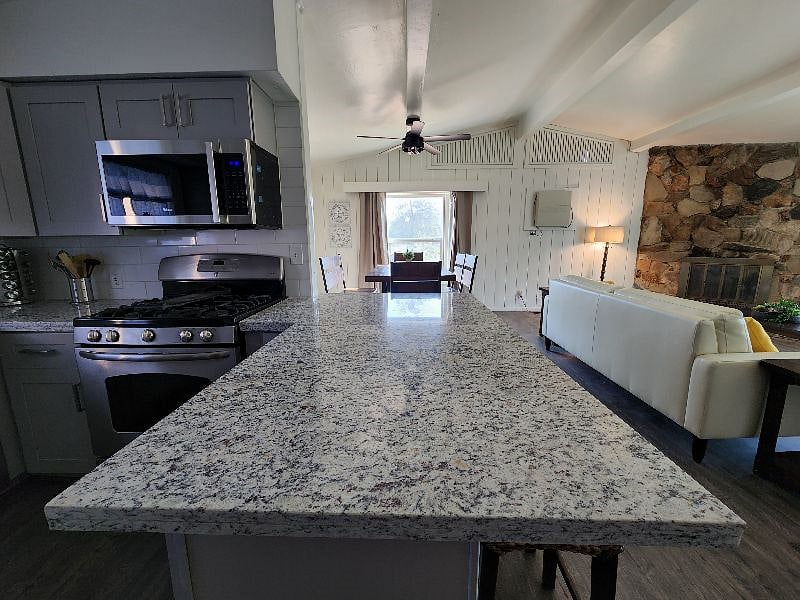 Furnished Finder property 410366_1 photo 36