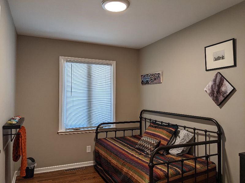 Bedroom 2 with a twin bed.