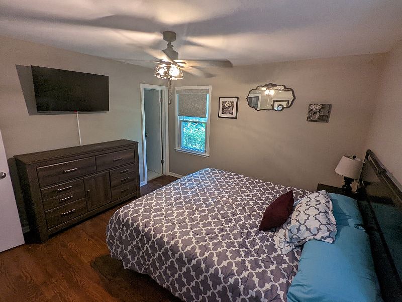 Master Suite with a California King sleep number