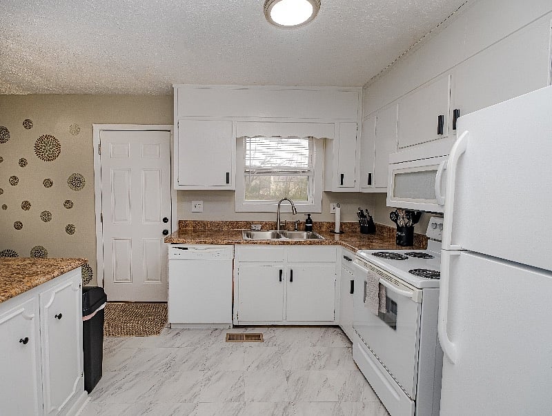 Furnished Finder property 410457_1 photo 10