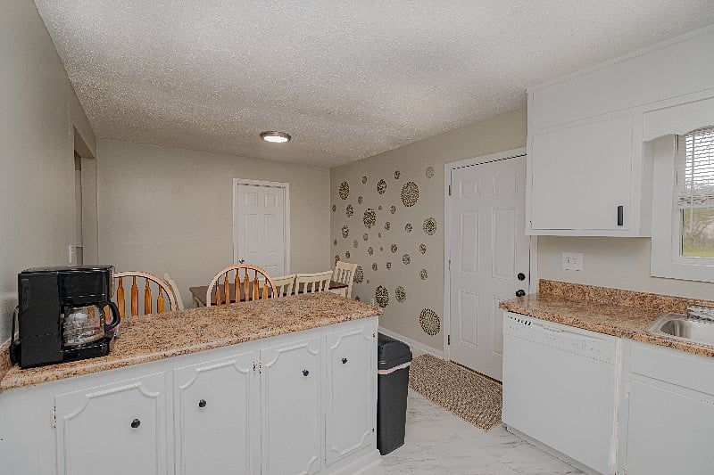 Furnished Finder property 410457_1 photo 12