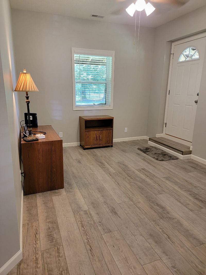 Furnished Finder property 410489_1 photo 9