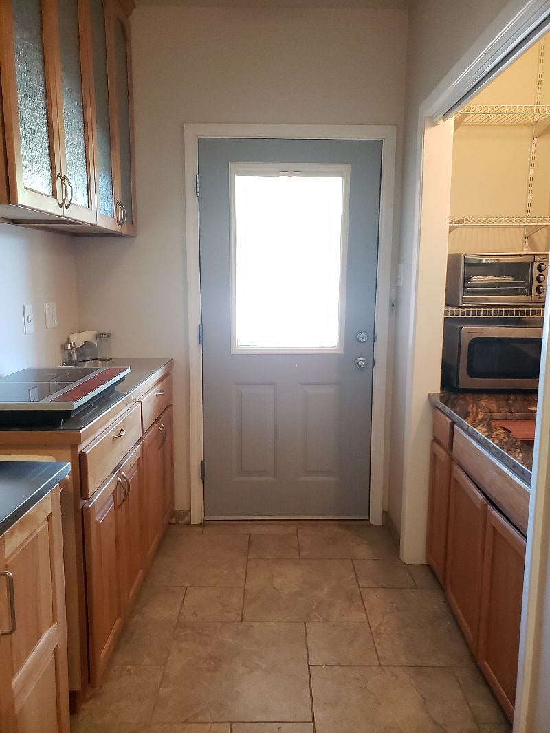 Furnished Finder property 410569_1 photo 3