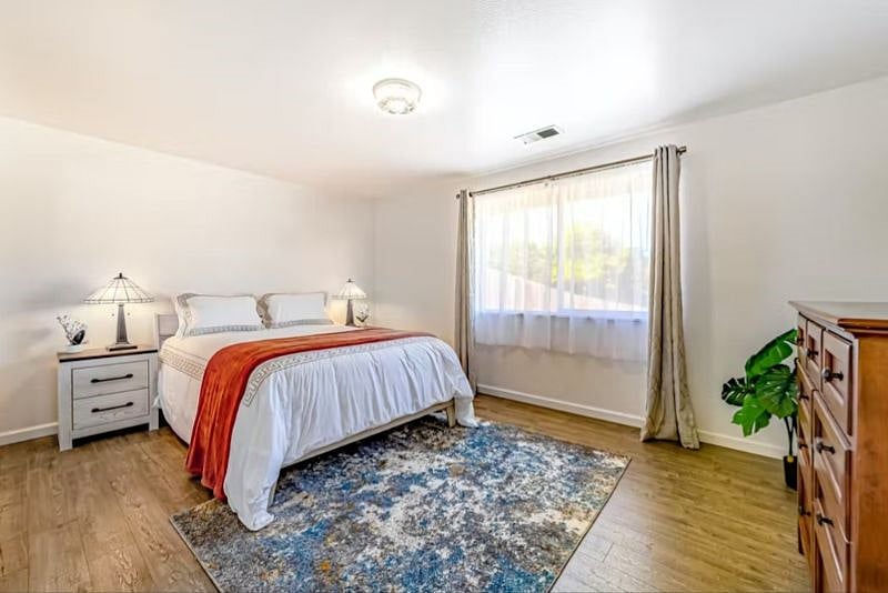 Furnished Finder property 410603_1 photo 6
