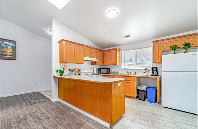 Furnished Finder property 410603_1 photo 10