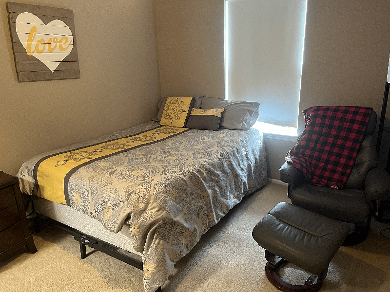 2nd bedroom