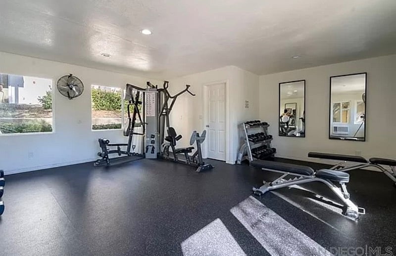Furnished Finder property 410618_1 photo 15