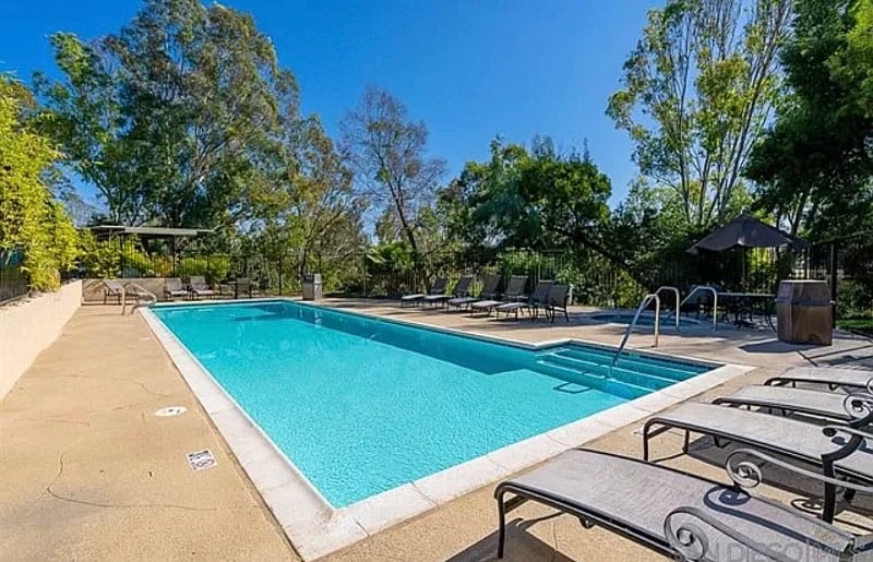 Furnished Finder property 410618_1 photo 12