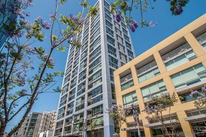 11th floor condo in this tower