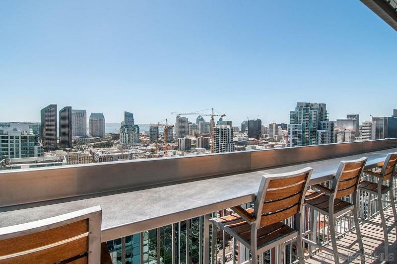 Top floor lounge
