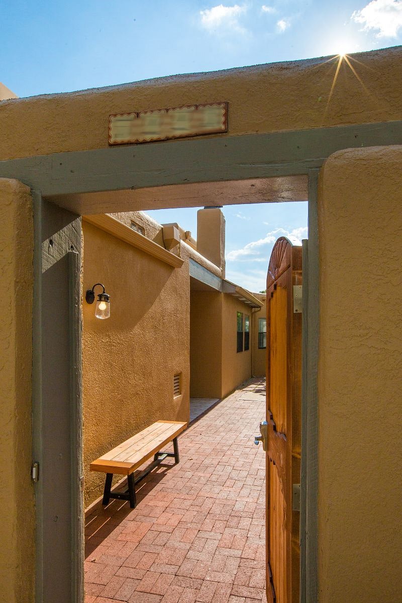 Furnished Finder property 410706_1 photo 3
