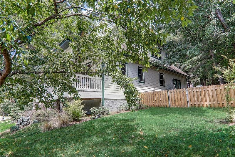 Furnished Finder property 410722_1 photo 22