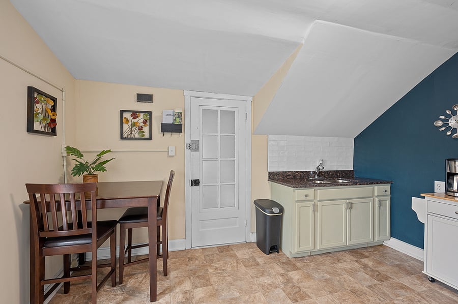 Furnished Finder property 410809_1 photo 15