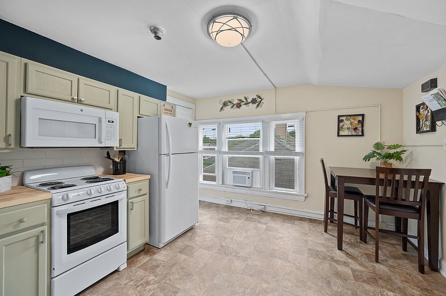 Furnished Finder property 410809_1 photo 16