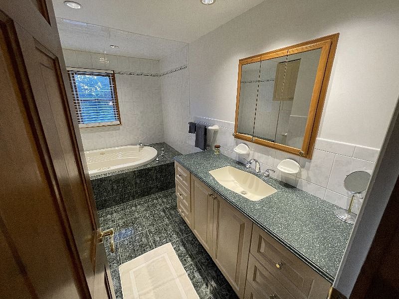 Furnished Finder property 410833_4 photo 8