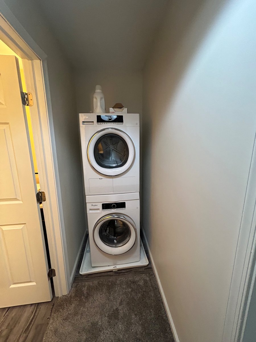 Furnished Finder property 410883_1 photo 17