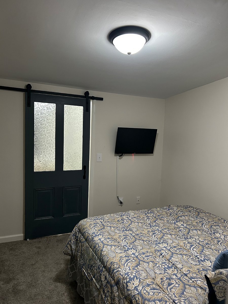 Furnished Finder property 410883_1 photo 26