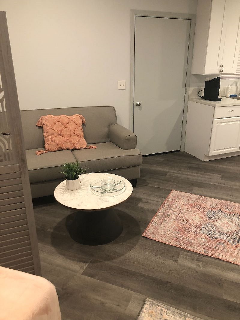 Furnished Finder property 410924_1 photo 8